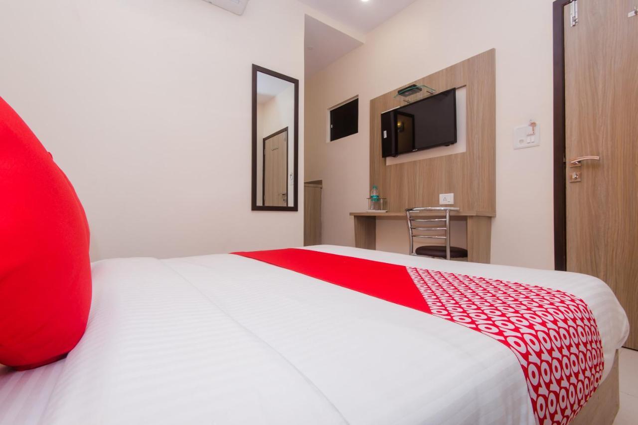 Oyo 14056 Golden Arch Hotel Mumbai Kültér fotó
